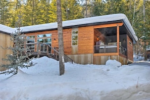 Exterior - Luxury Mountainside Chalet - 35 Mins from Jackson, WY (Alpine)