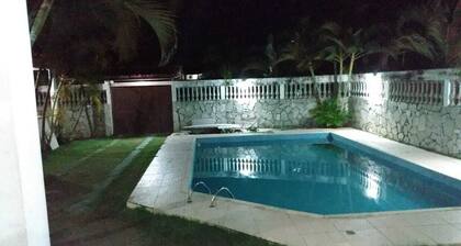 House on Itaparica Island in a gated community. Ideal for families, groups of friends
