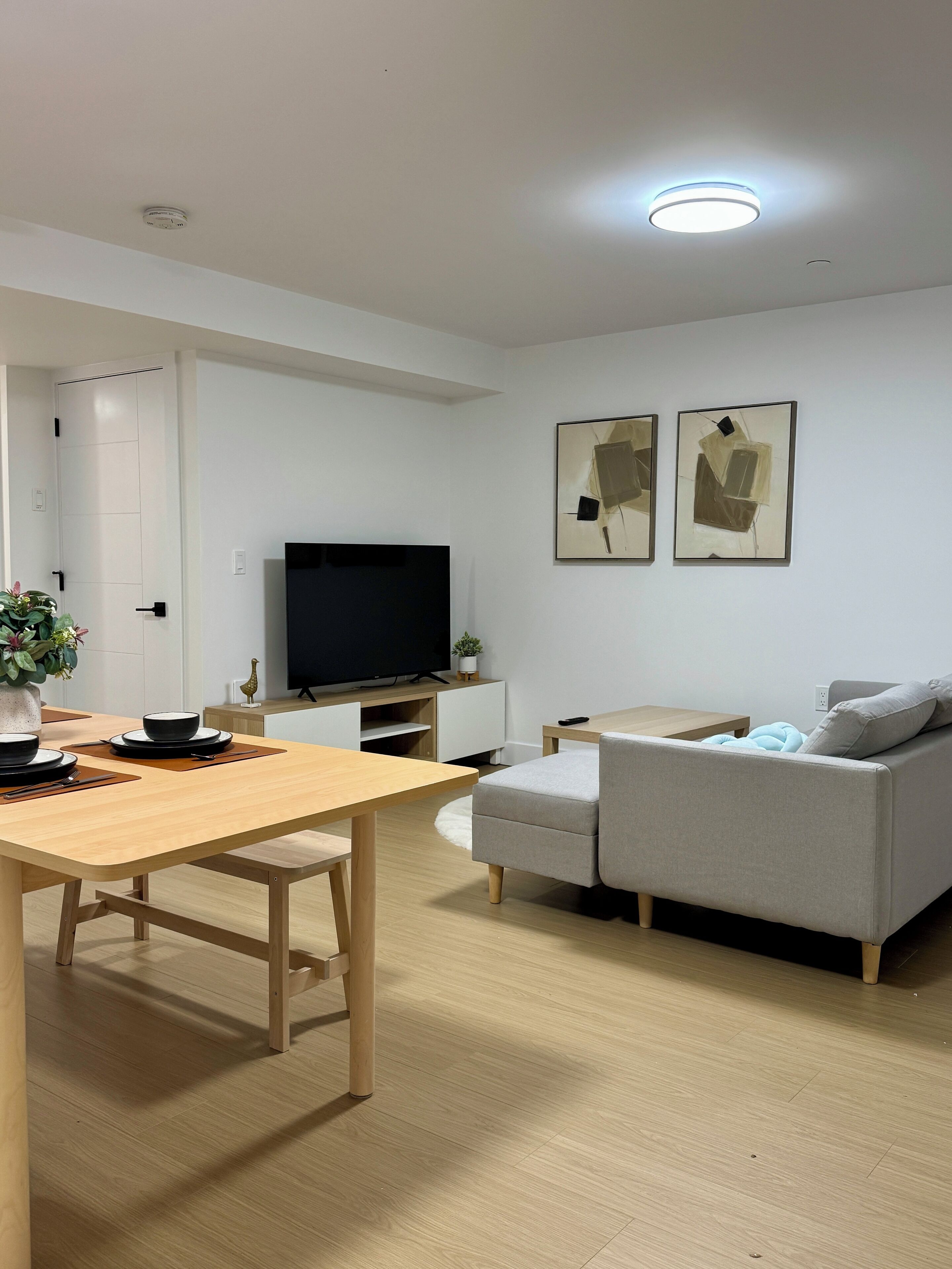 套房, 2 間臥室 | 客廳 | 平面電視