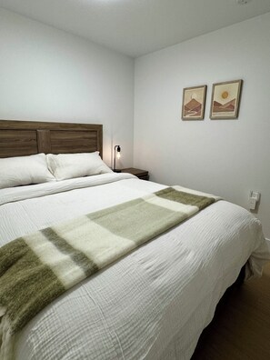 Suite, 2 Bedrooms | 2 bedrooms, iron/ironing board, free WiFi - Levida Living - Cozy 2 Bedroom Suite at the Heart of Langley (Langley)