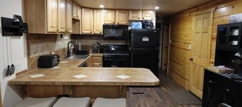 Rockwall Cabin