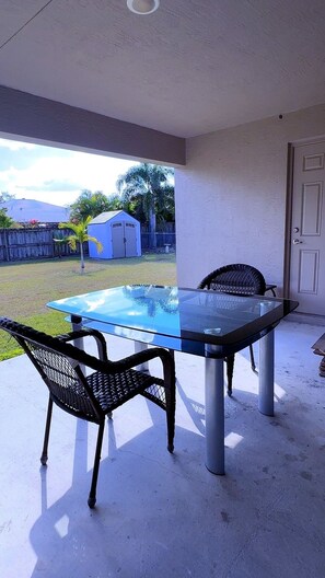 Outdoor dining