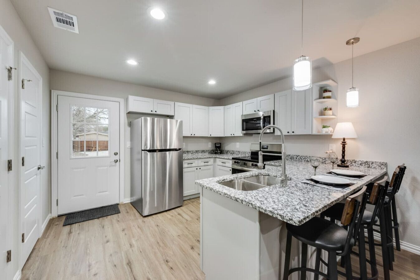 Microwave, oven, stovetop, dishwasher