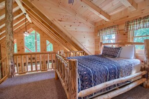 4 bedrooms, WiFi (free), bed sheets