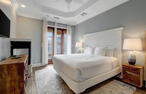 3 bedrooms, iron/ironing board, Internet, bed sheets