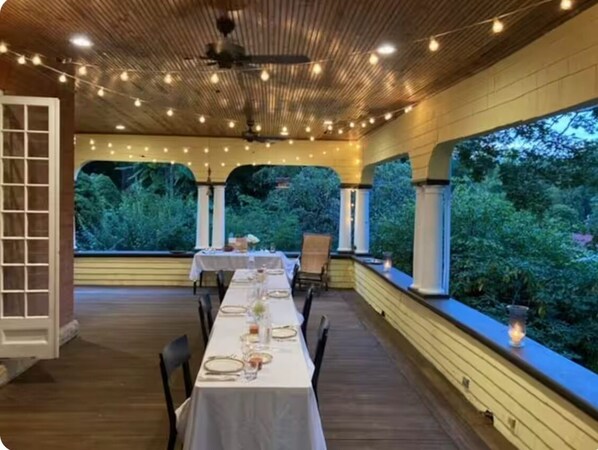Outdoor dining