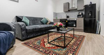 Near LFC & City | Budget | LongTerm | Free Parking