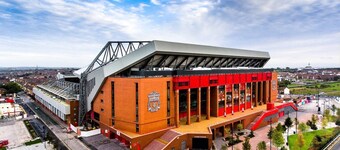 Top Floor Apt | LikeHome | Long-Term | Free Parking