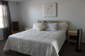 4 bedrooms, desk, iron/ironing board, travel cot