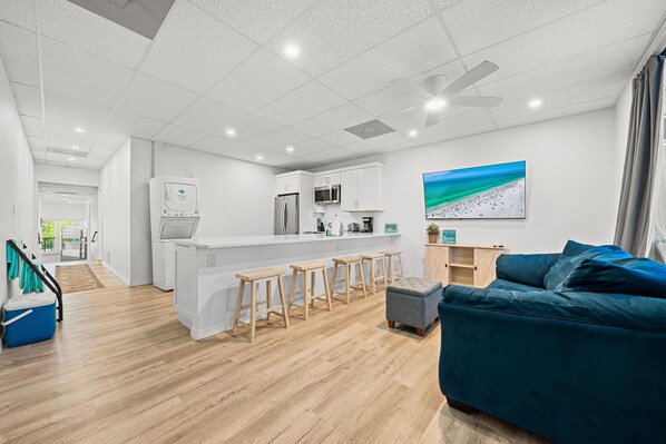 Condo, Plusieurs lits (Mallory Squared- Unit B) | Aire de séjour