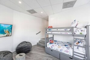 Appart'hôtel, plusieurs lits (Mallory Squared- Unit A) | 2 chambres, Wi-Fi gratuit
