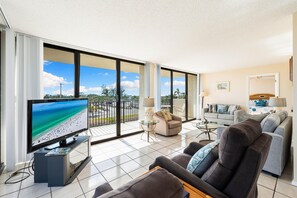 Appartement, 1 queensize bed met slaapbank (Our House at the Beach - 204W) | Woonruimte