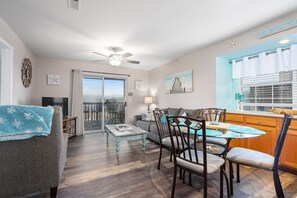 Smart TV, DVD player