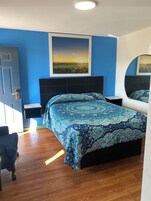 Basic Room | Iron/ironing board, free WiFi, bed sheets