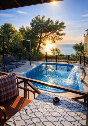 Pool - Villa with private pool by the sea (Pelitköy)