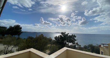 Villa on site with pool by the sea