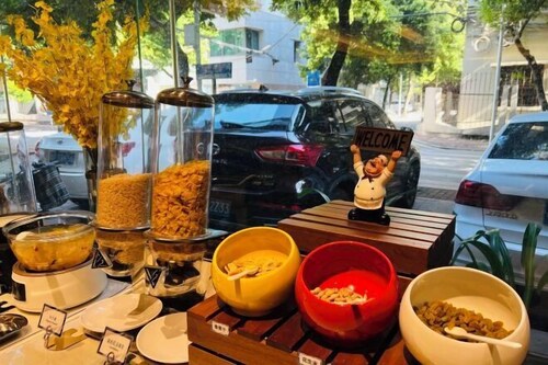 Vienna Hotel (Qingyuan City Plaza Lianjiang Road)