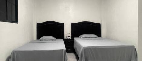 1 quarto, Wi-Fi de cortesia, roupa de cama