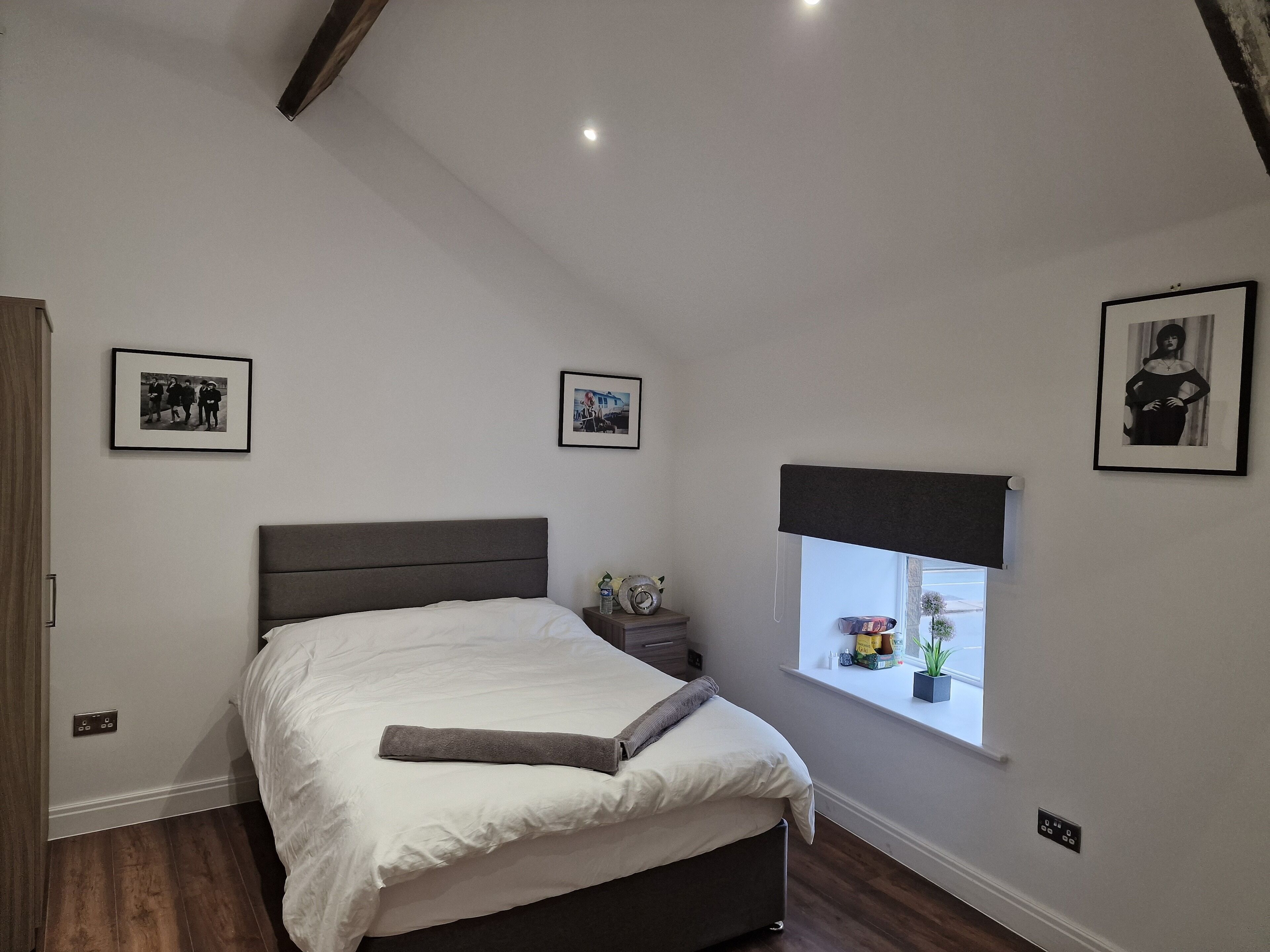 2 habitaciones, tabla de planchar con plancha y wifi gratis 