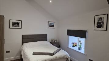 2 habitaciones, tabla de planchar con plancha y wifi gratis