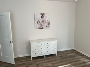 Interior - Luxury new corporate rental 3 bedroom home. Near hospitals and military. (Temple)