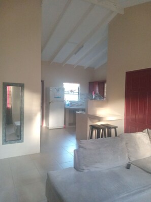 Dormitorio condiviso, 1 camera da letto, balcone, vista giardino | Soggiorno