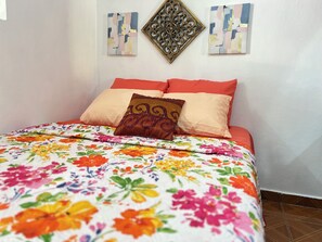 1 bedroom, desk, free WiFi, bed sheets