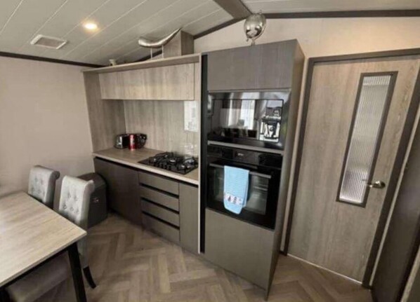 Cabin | Dining - Welcome to Tinks and David Static Caravan (Bude)