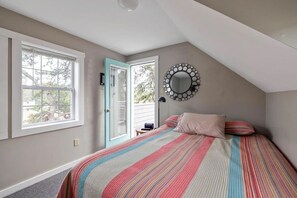 2 عدّة غرف نوم ومكواة/لوح كي وواي فاي وملاءات أسرّة