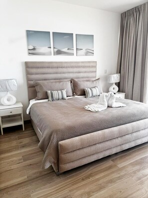 4 chambres, fer et planche à repasser, Wi-Fi, draps fournis