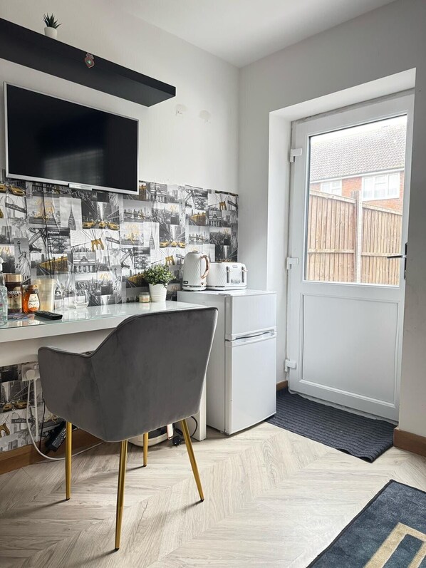 House | Interior - 1br-sleeps2-parking-nearlondon-central (Erith)