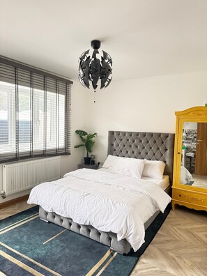 House | 1 bedroom, iron/ironing board, free WiFi, bed sheets - 1br-sleeps2-parking-nearlondon-central (Erith)