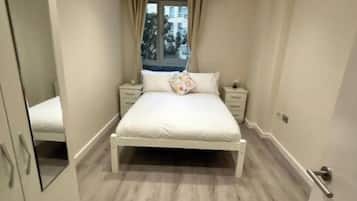 2 bedrooms, iron/ironing board, travel crib, free WiFi