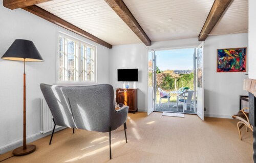 Nice home in Ry with WiFi