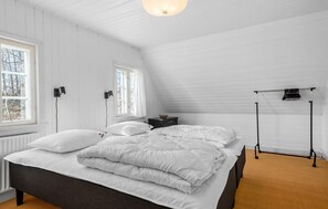 2 bedrooms, free WiFi