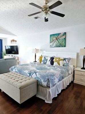 3 bedrooms, iron/ironing board, WiFi, bed sheets