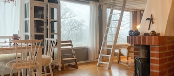 Lovely home in Kråketorp with WiFi