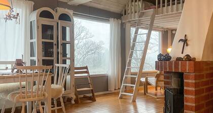 Lovely home in Kråketorp with WiFi