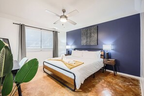 1 chambre, bureau, fer et planche à repasser, Wi-Fi gratuit