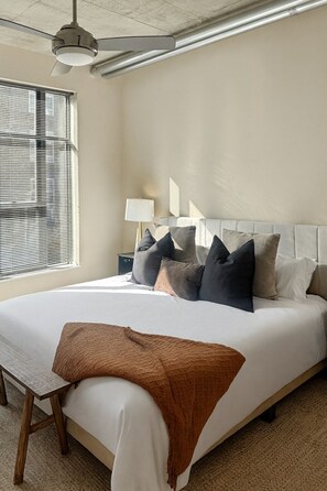 1 dormitorio, tabla de planchar con plancha, wifi gratis y ropa de cama