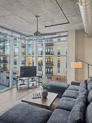 Loft-Style King Suite • City Views + Huge Windows