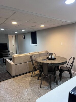 تناول الطعام