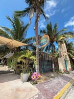 Fachada de la propiedad