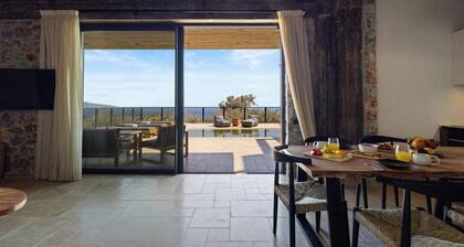 Petres Luxury Villa 01