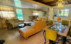 TV - Mandarin Housing III (Cumana)