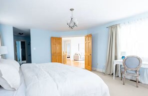 3 quartos, escrivaninha, Wi-Fi, roupa de cama