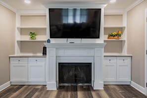 Interior - Charming 3-bedroom house with AC and WiFi in awesome Kenner (Kenner)