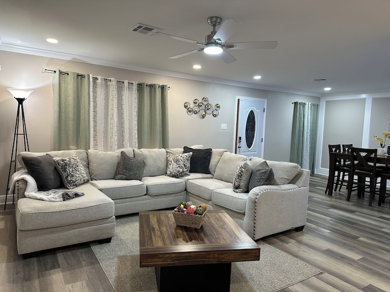 Charming 3-bedroom House With Ac And Wifi In Awesome Kenner - Kenner, LA