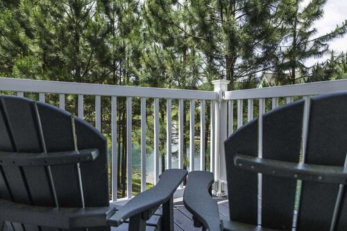 Charming 2-bedroom cottage with AC, fitness room, WiFi in welcoming Williamsburg