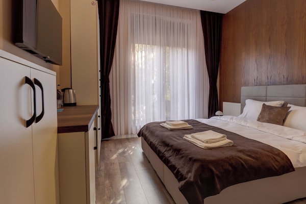 Habitación Deluxe doble | Escritorio, espacio para trabajar con un portátil, wifi gratis